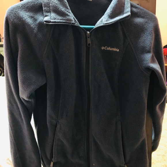 - Jacket 🧥 - Picture 2 of 4